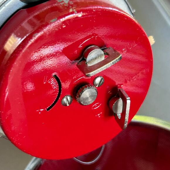 Vintage 1960s Bulova Red Travel Alarm Clock – Folding Round Case, Made in Japan - Picture 7 of 16